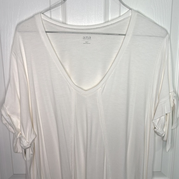 NWOT a.n.a. Short Sleeve Tunic Top - Picture 2 of 6